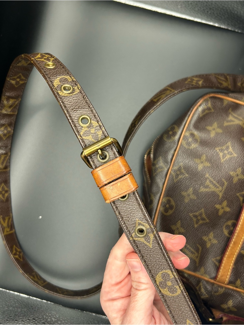 Vintage Louis Vuitton Danube MM Monogram Canvas Crossbody Messenger Bag - Picture 14 of 15